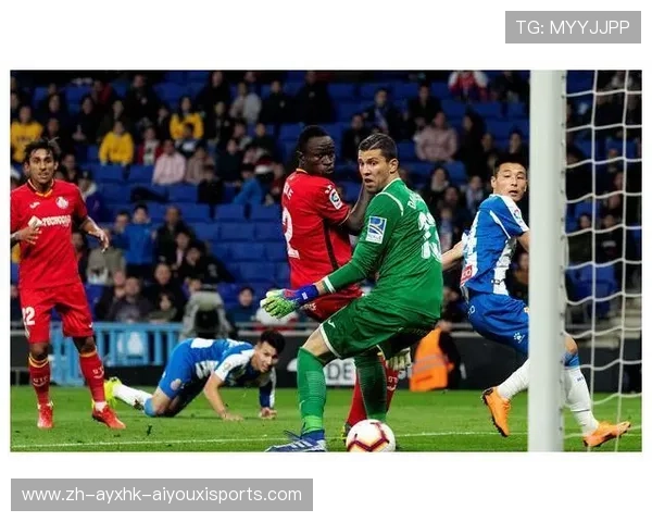 西甲赛程安排对战术打法演变的推动作用 被忽视的重要因素